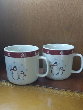 Snowman Stoneware Mug Set